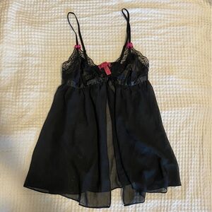 🎀 Betsey Johnson Intimates Babydoll Black and Pink Bow Sleep Top - size M